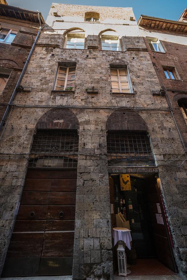 Casatorre Dei Leoni Dimora Storica Bed and Breakfast Siena Exteriör bild
